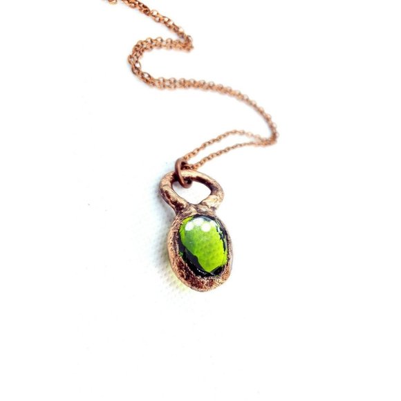 Green Crystal Necklace - Picture 1 of 12